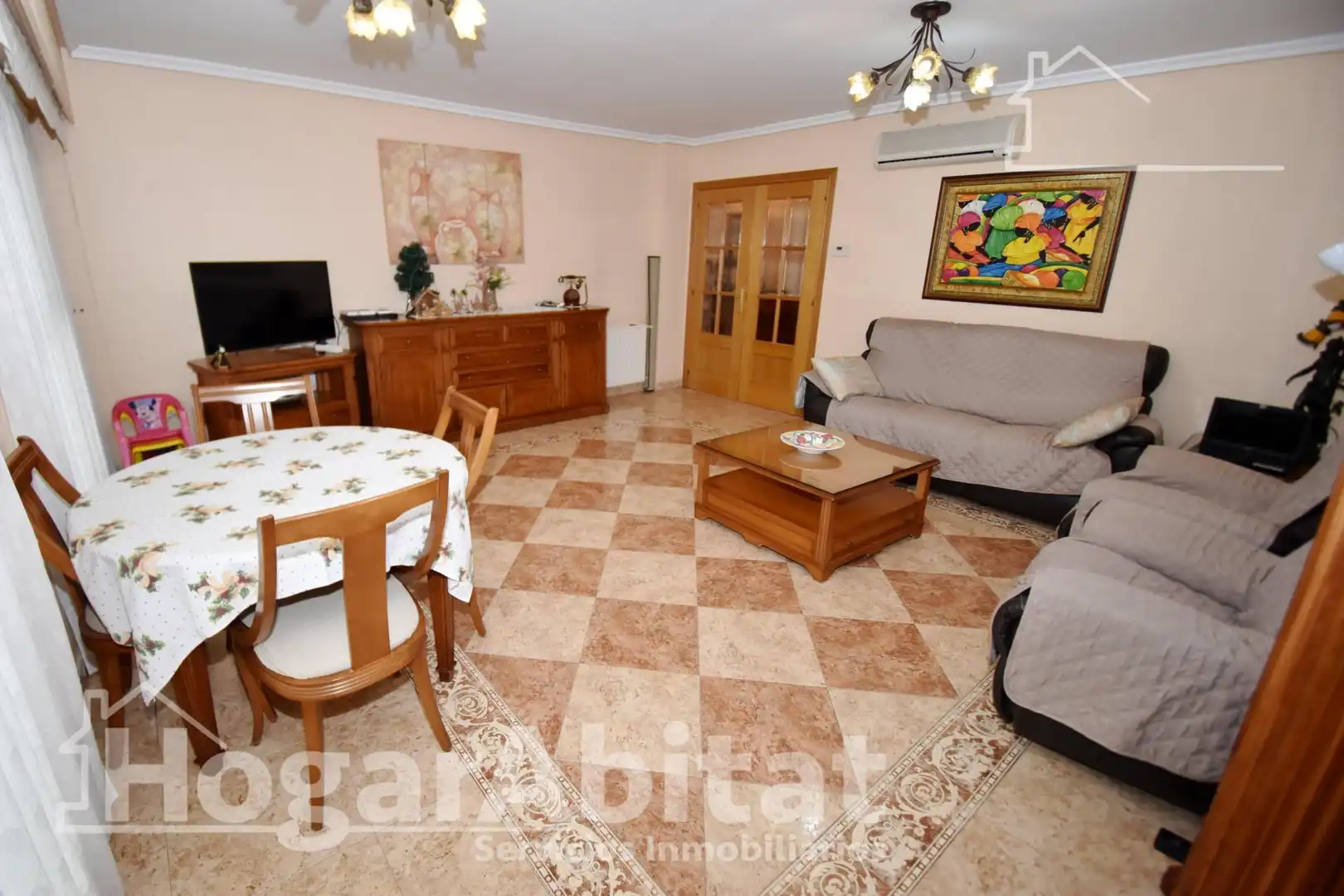 Sala d'estar de Casa adosada en venda en Vila-real amb Aire condicionat, Calefacció i Terrassa