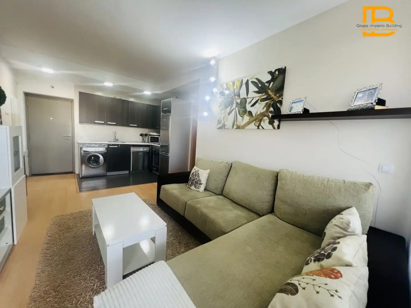 Sala de estar de Piso en venta en Villarcayo de Merindad de Castilla la Vieja con Calefacción, Parquet y Terraza