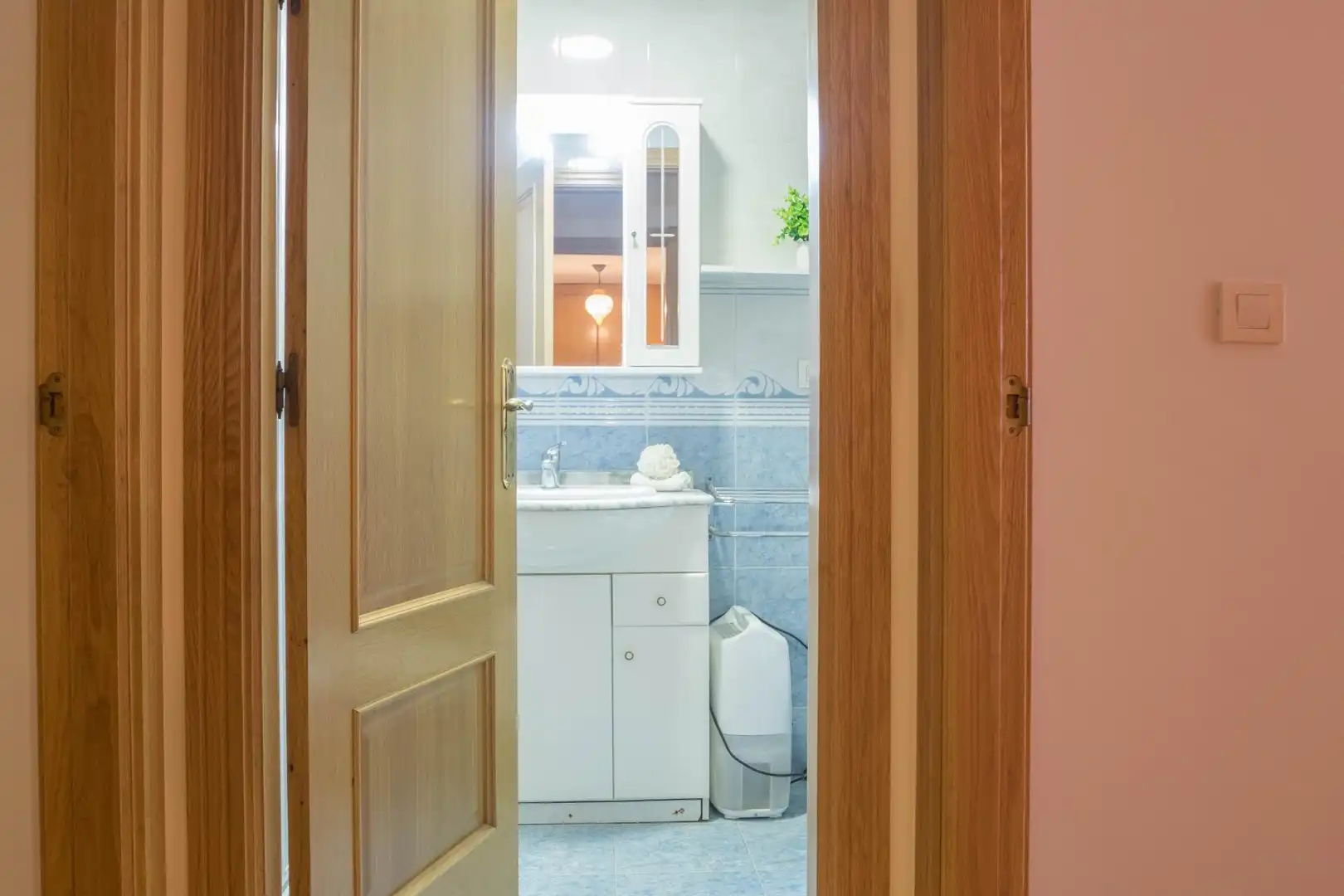 Badezimmer von Wohnung zum Verkauf in Culleredo mit Heizung, Parkett und Abstellraum
