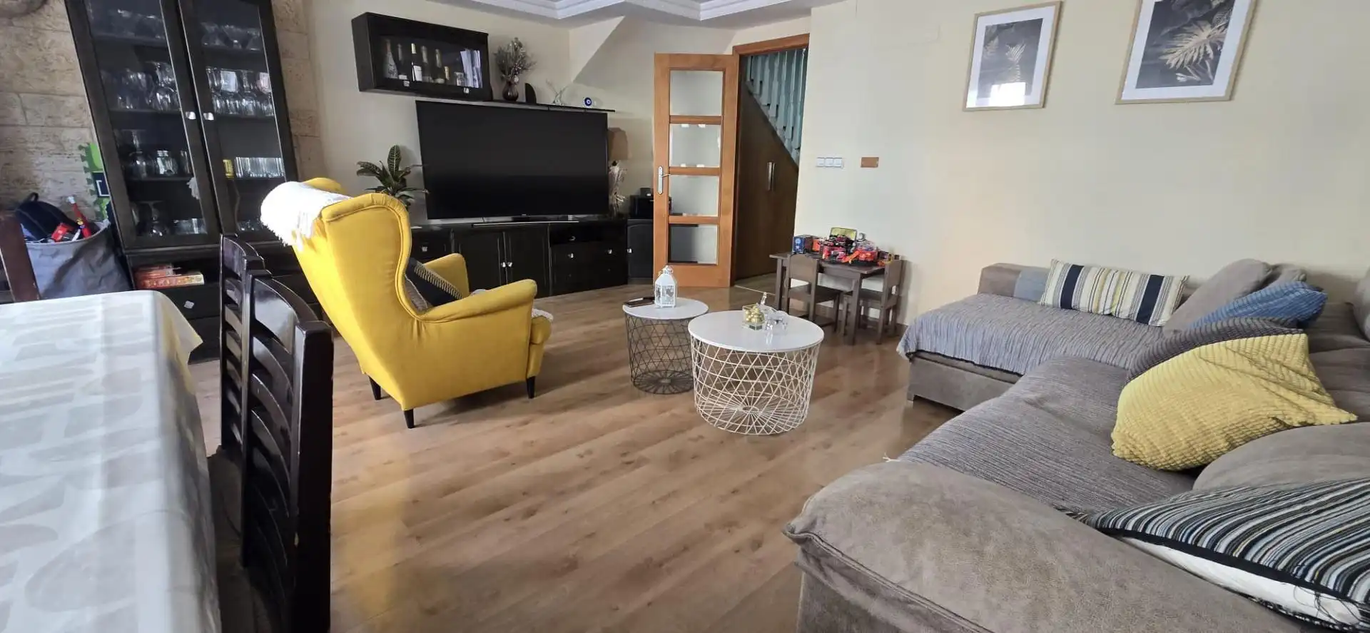 Sala de estar de Dúplex en venta en Sant Joan d'Alacant con Aire acondicionado, Parquet y Amueblado