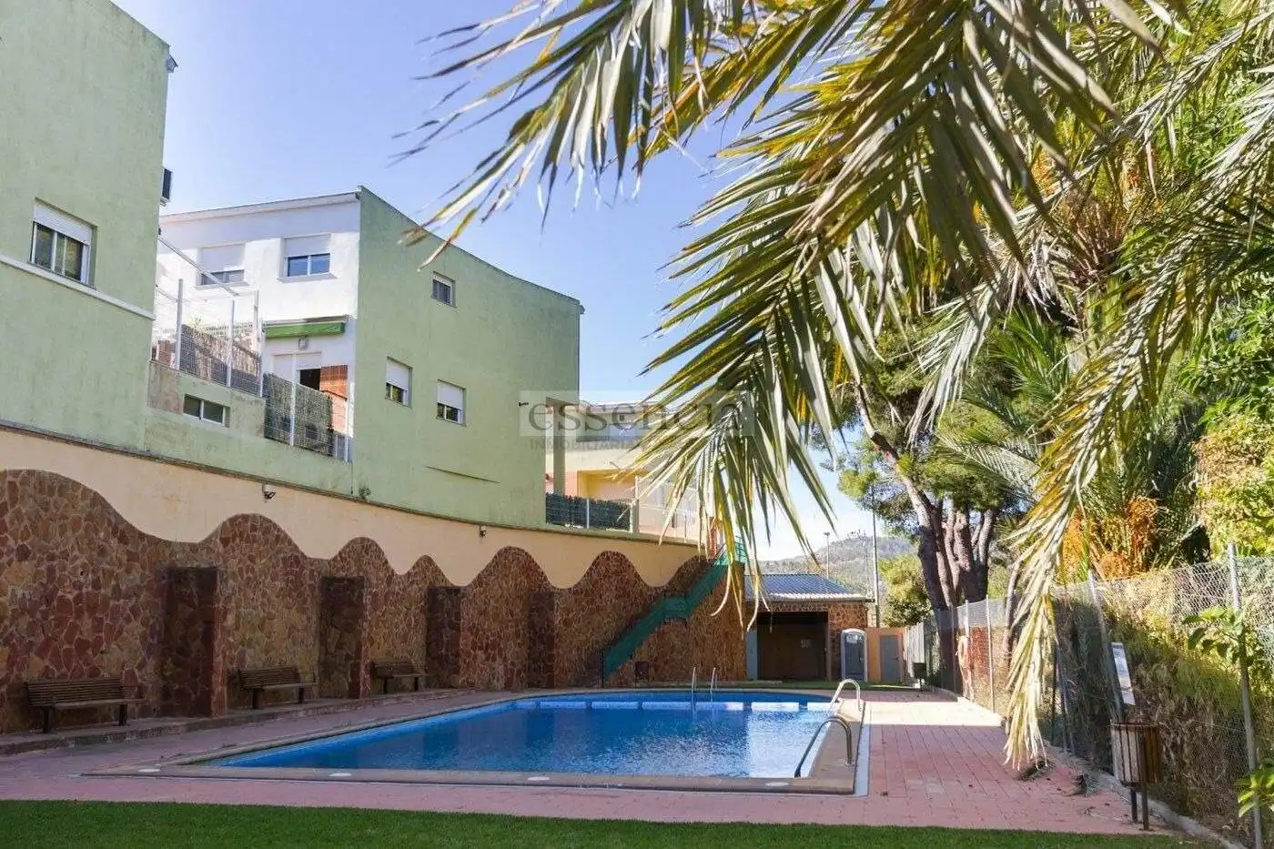 Piscina de Casa adosada en venda en Almoines amb Aire condicionat, Terrassa i Balcó