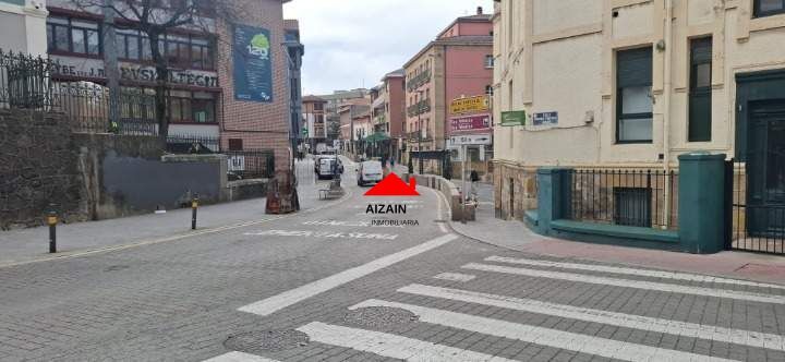 Vista exterior de Garatge en venda en Getxo 