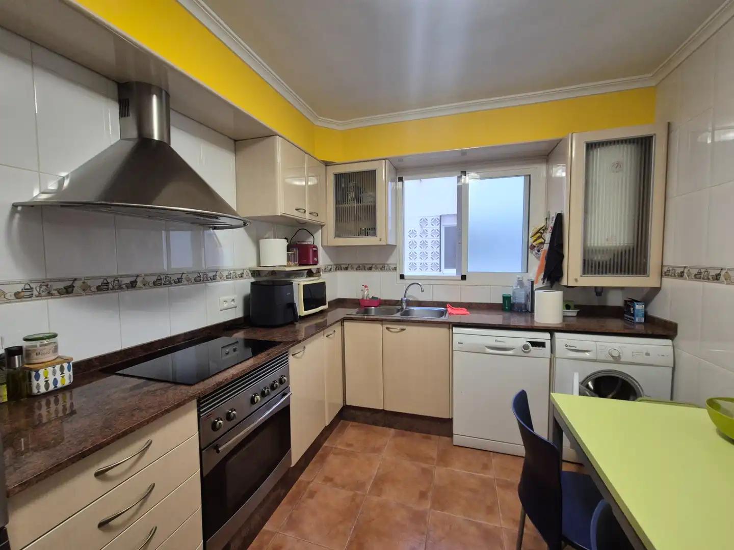 Kitchen of Flat for sale in Valencia  with Air Conditioner, Parquet flooring and Oven