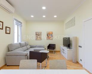 Sala d'estar de Apartament de lloguer en  Barcelona Capital amb Aire condicionat, Terrassa i Balcó