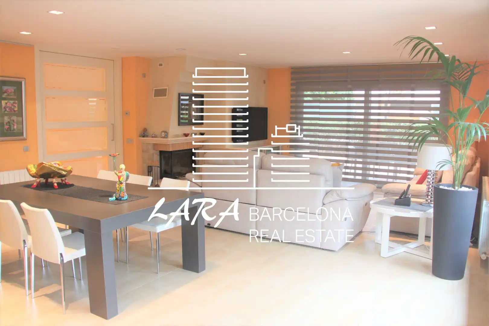 Vista exterior de Casa o chalet de alquiler con opción a compra en Viladecans con Aire acondicionado, Calefacción y Jardín privado