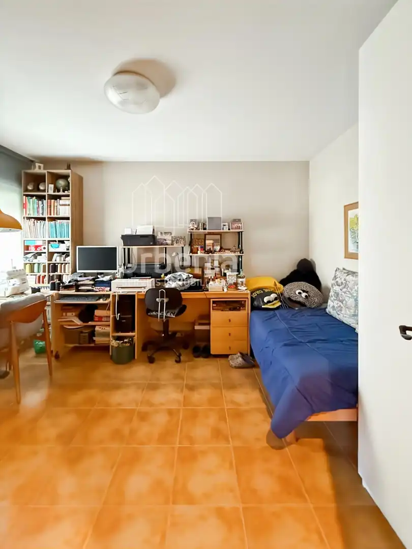 Habitación de Ático en venta en Mataró con Aire acondicionado, Calefacción y Terraza