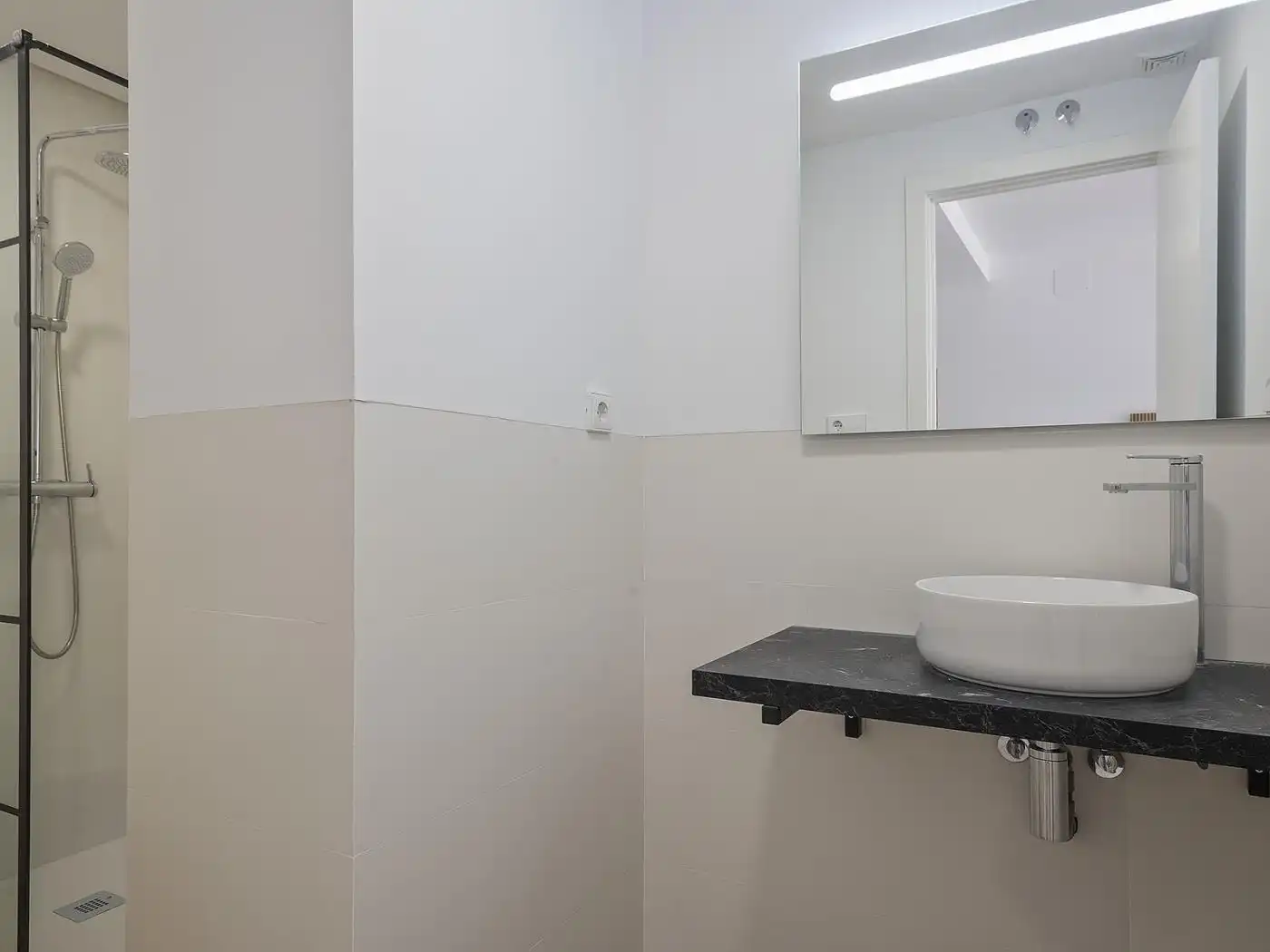 Bajo en venta en Calle Calle Isla de Cerdeña 19, imagen 13