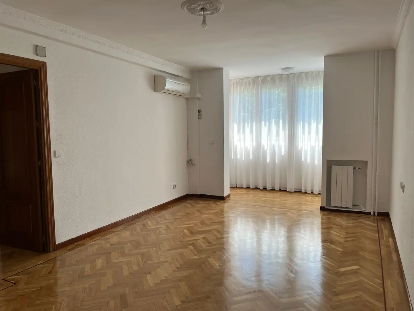 Sala d'estar de Pis de lloguer en Madrid amb Aire condicionat, Calefacció i Microones