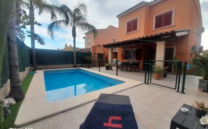 Swimming pool of Single-family semi-detached for sale in La Pobla de Vallbona  with Air Conditioner, Heating and Private garden