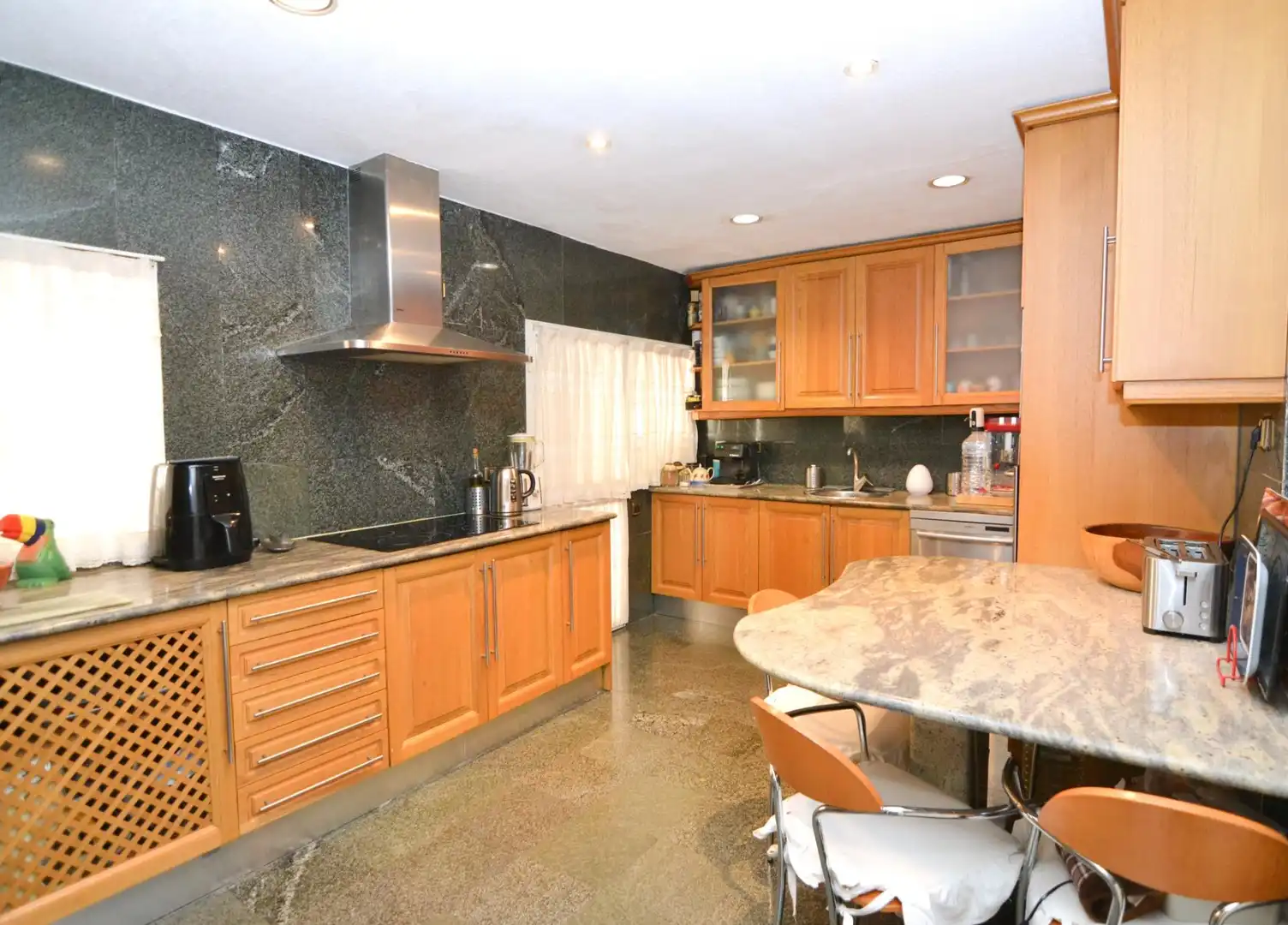 Kitchen of Houses for sale in Villanueva de la Cañada  with Air Conditioner, Private garden and Terrace