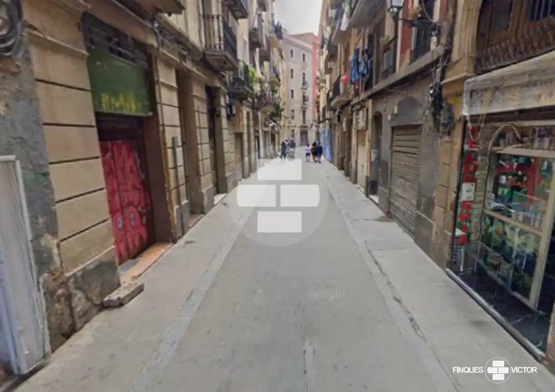 Außenansicht von Wohnung zum Verkauf in Barcelona mit Heizung, Ofen und Mikrowelle