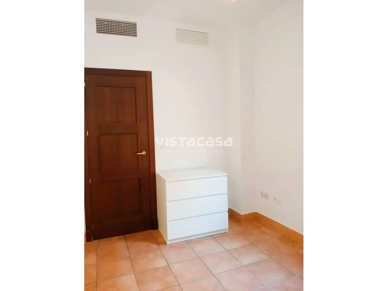 Habitación de Casa adosada de alquiler en Mairena del Alcor con Aire acondicionado, Calefacción y Terraza