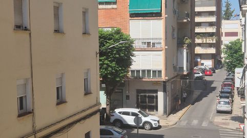 Foto 2 de Piso en venta en Calle Manuel Alfaro Pereira, Pardaleras, Badajoz Capital