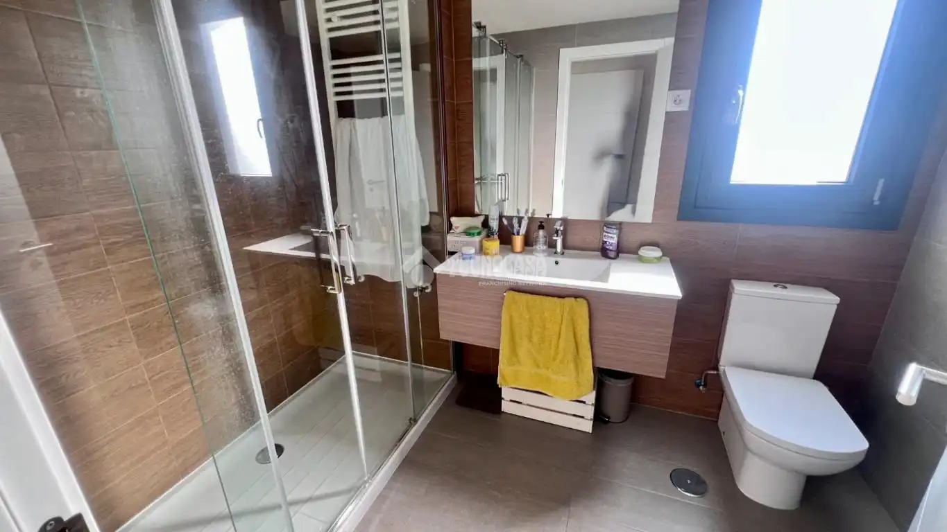 Baño de Piso en venta en Alcalá de Henares con Terraza