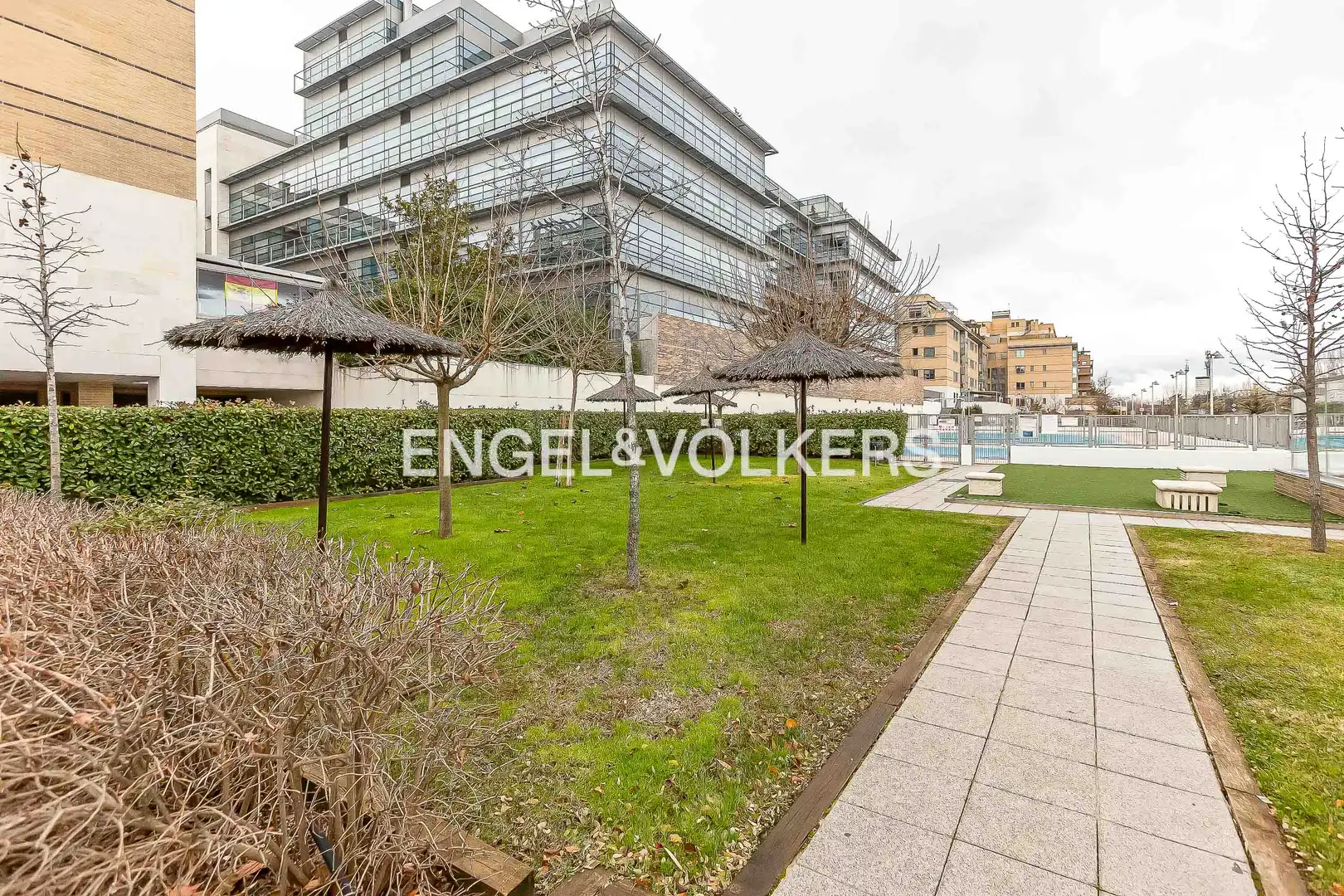 Exterior view of Ground floor for rent in Madrid  with Air Conditioner, Heating and Private garden