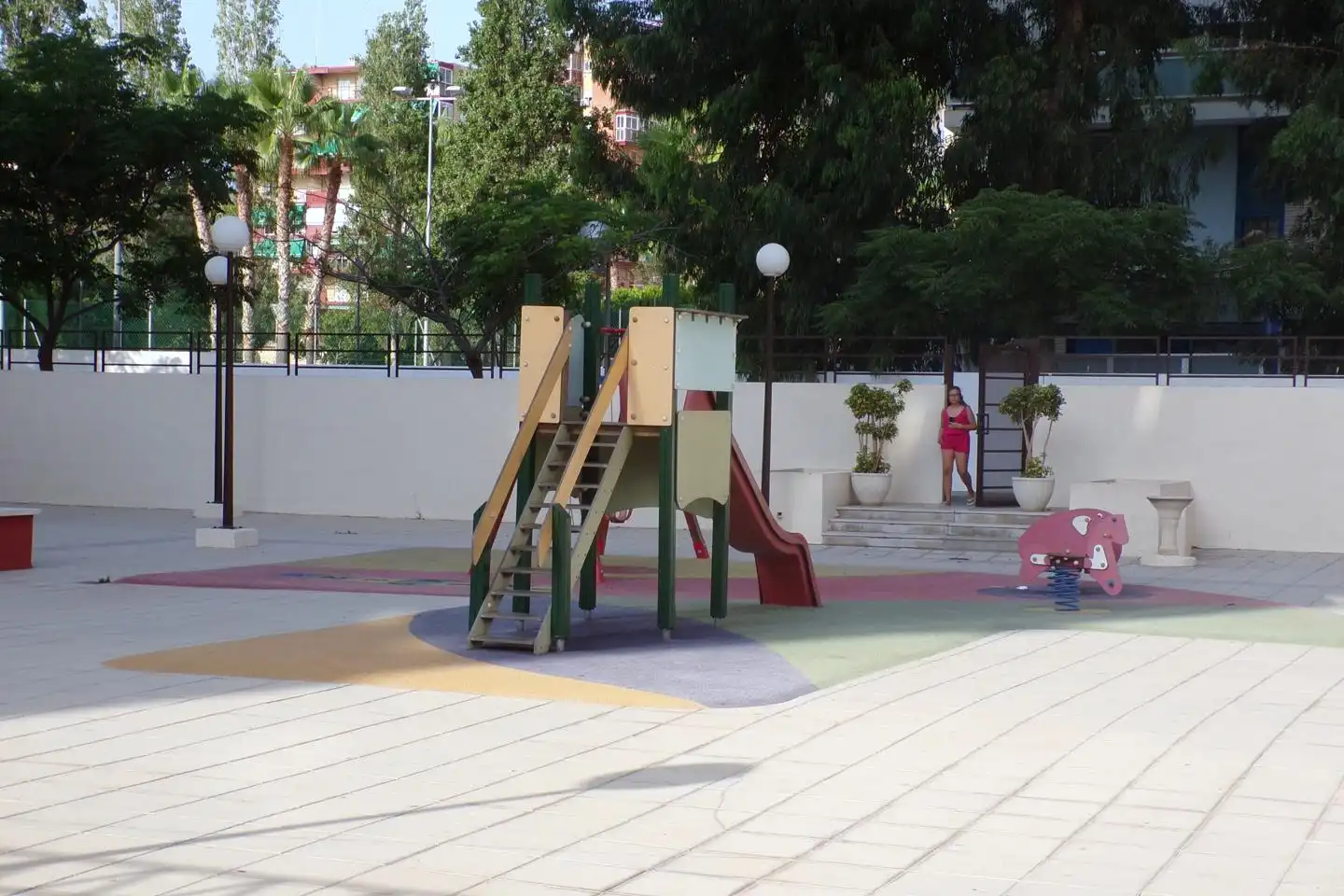 Vista exterior de Planta baja en venta en Alicante / Alacant con Aire acondicionado, Terraza y Piscina comunitaria