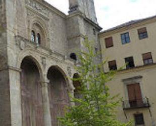 Vista exterior de Apartament de lloguer en  Granada Capital amb Calefacció, Moblat i Rentadora