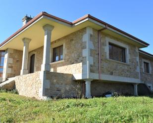 Vista exterior de Casa o xalet en venda en Foz amb Terrassa