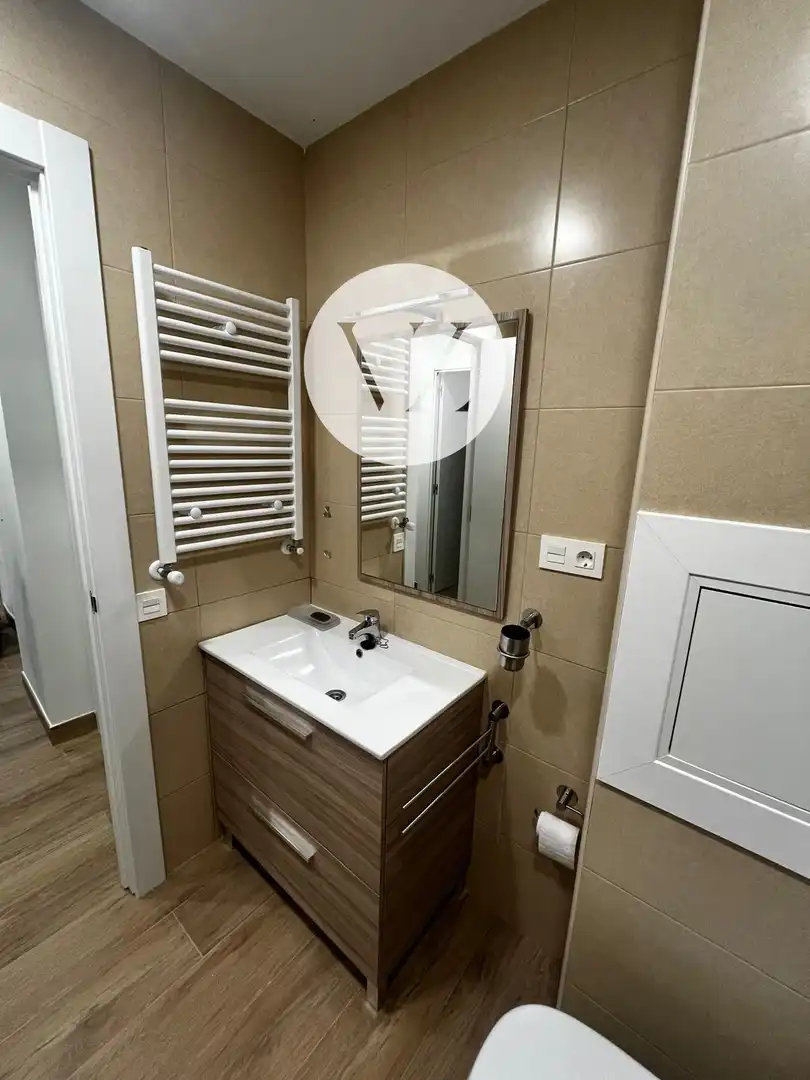 Bathroom of Flat for sale in Salamanca  with Heating, Terrace and Furnished