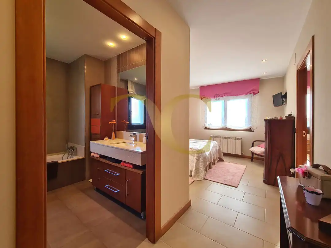 Baño de Casa o chalet en venta en Siero con Calefacción, Terraza y Trastero