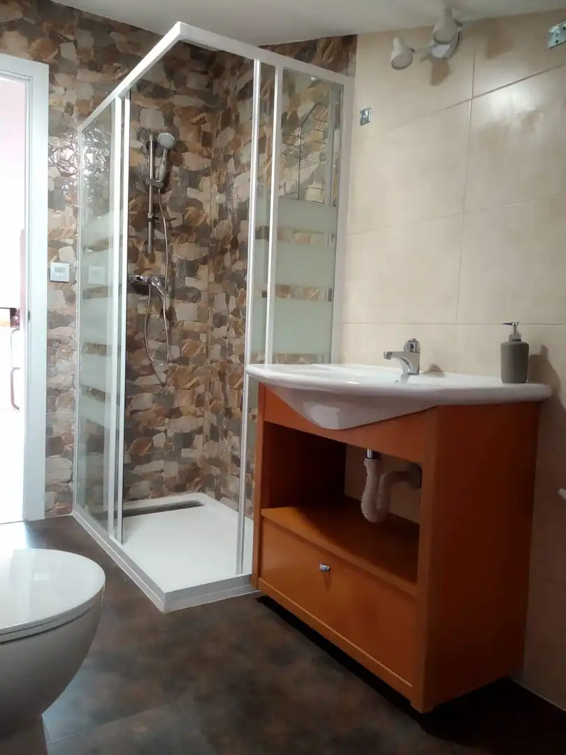 Baño de Piso para compartir en Murcia