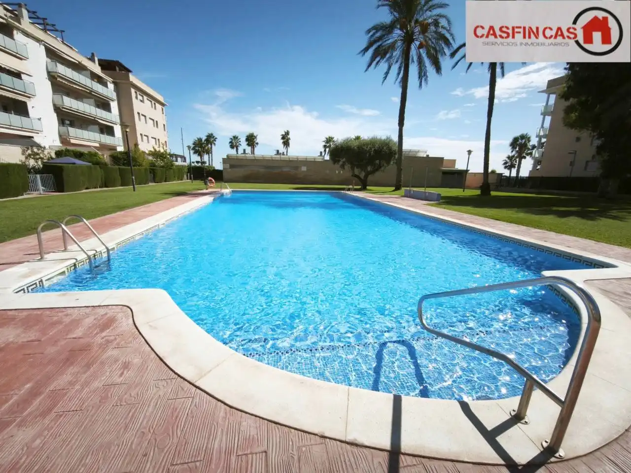Piscina de Pis en venda en Cubelles amb Calefacció, Terrassa i Traster