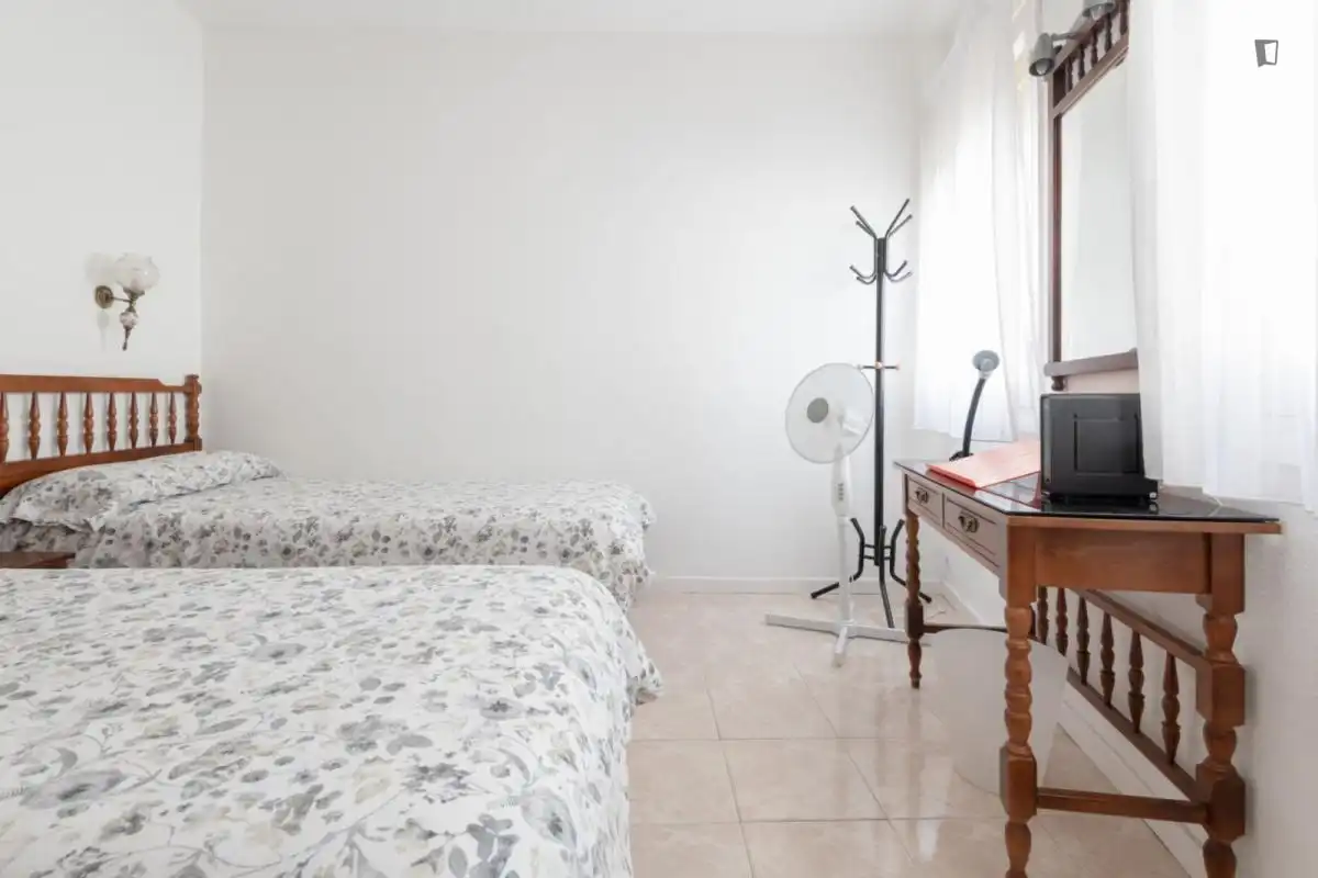Dormitori de Casa o xalet de lloguer en Madrid amb Moblat, Forn i Rentadora