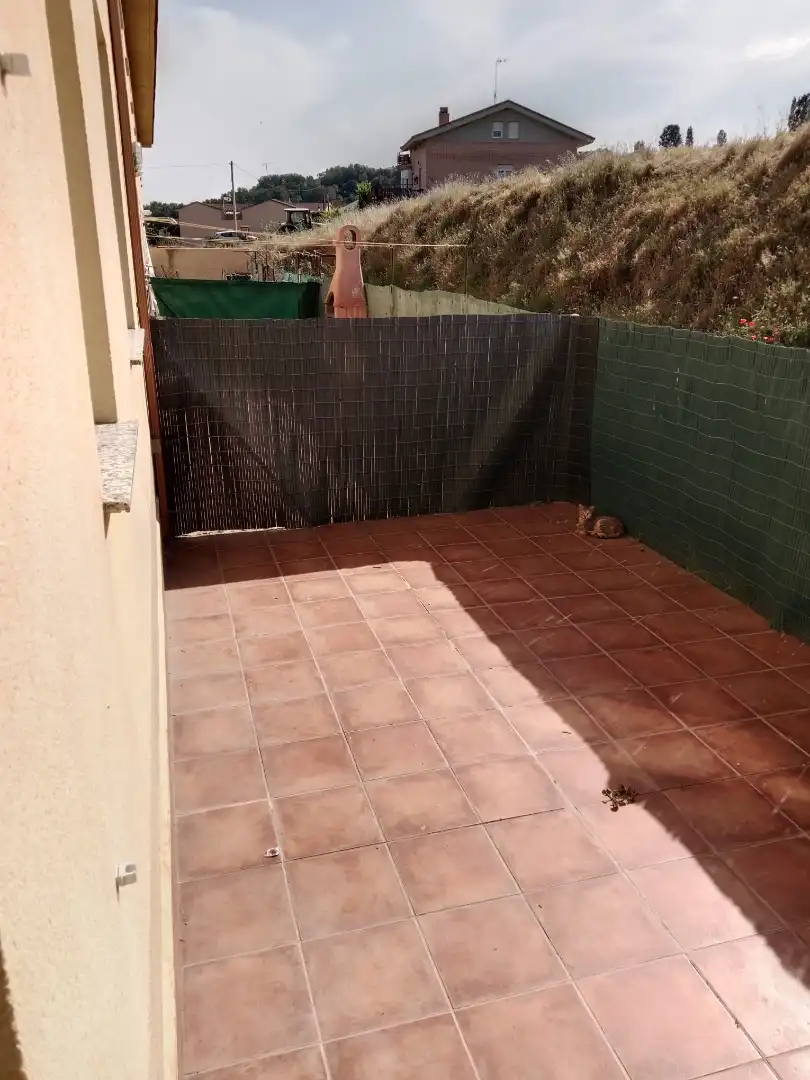 Terrasse von Einfamilien-Reihenhaus zum Verkauf in Venialbo mit Heizung, Privatgarten und Balkon