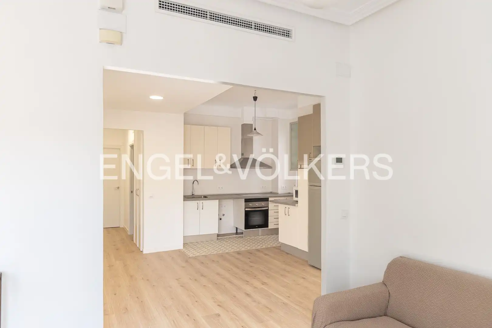 Living room of Flat for rent in Madrid  with Air Conditioner, Heating and Terrace
