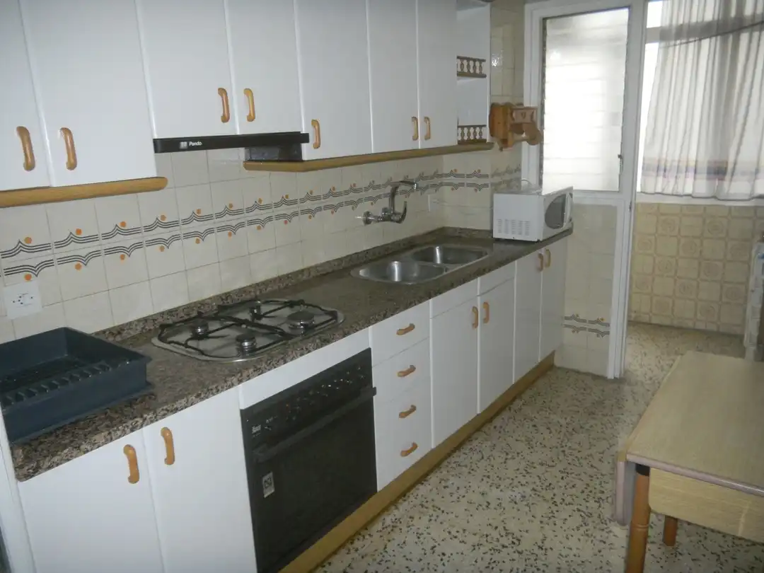 Cocina de Piso de alquiler en Tarragona con Terraza, Amueblado y Horno
