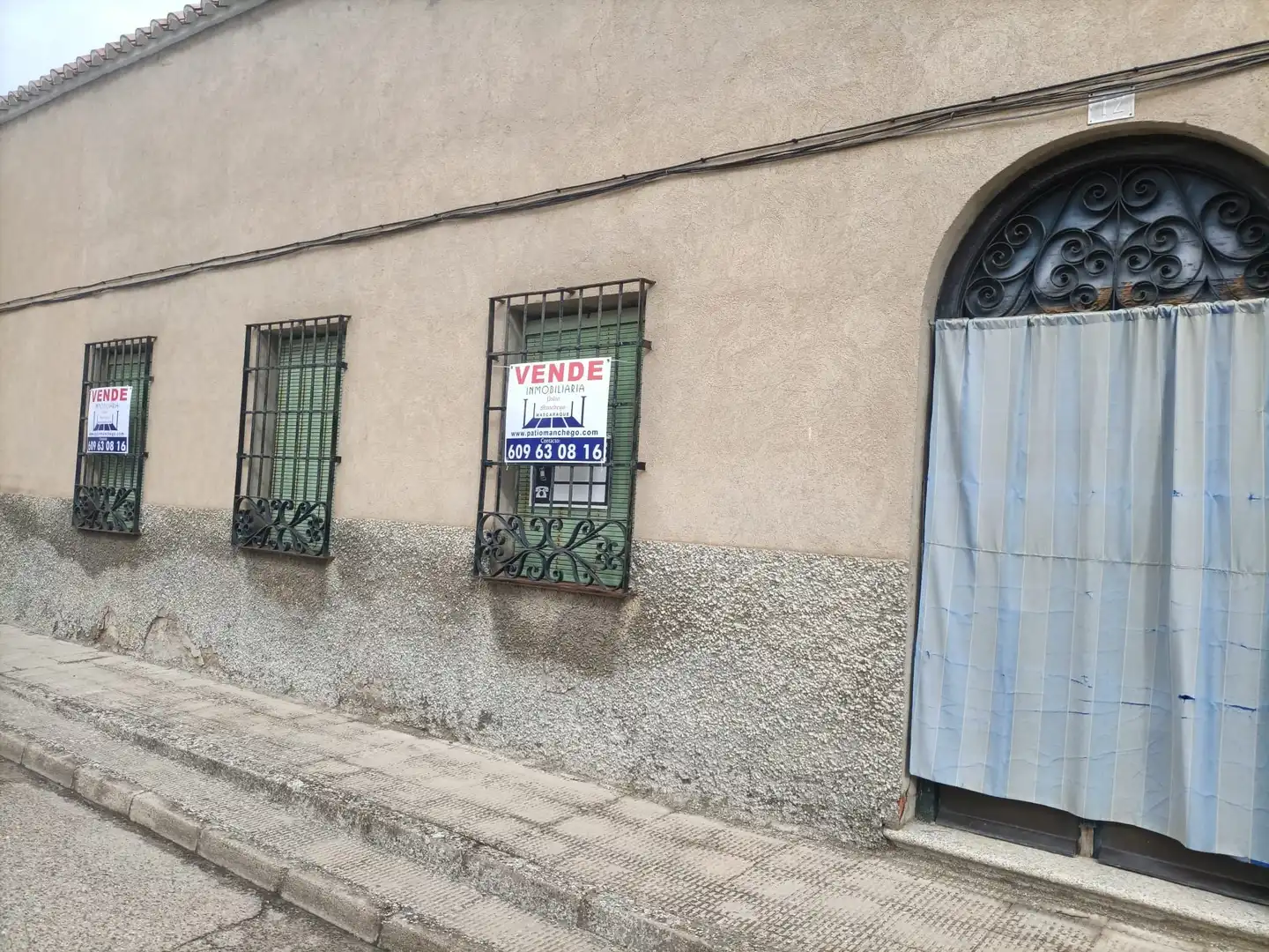 Vista exterior de Casa o chalet en venta en Mascaraque con Piscina