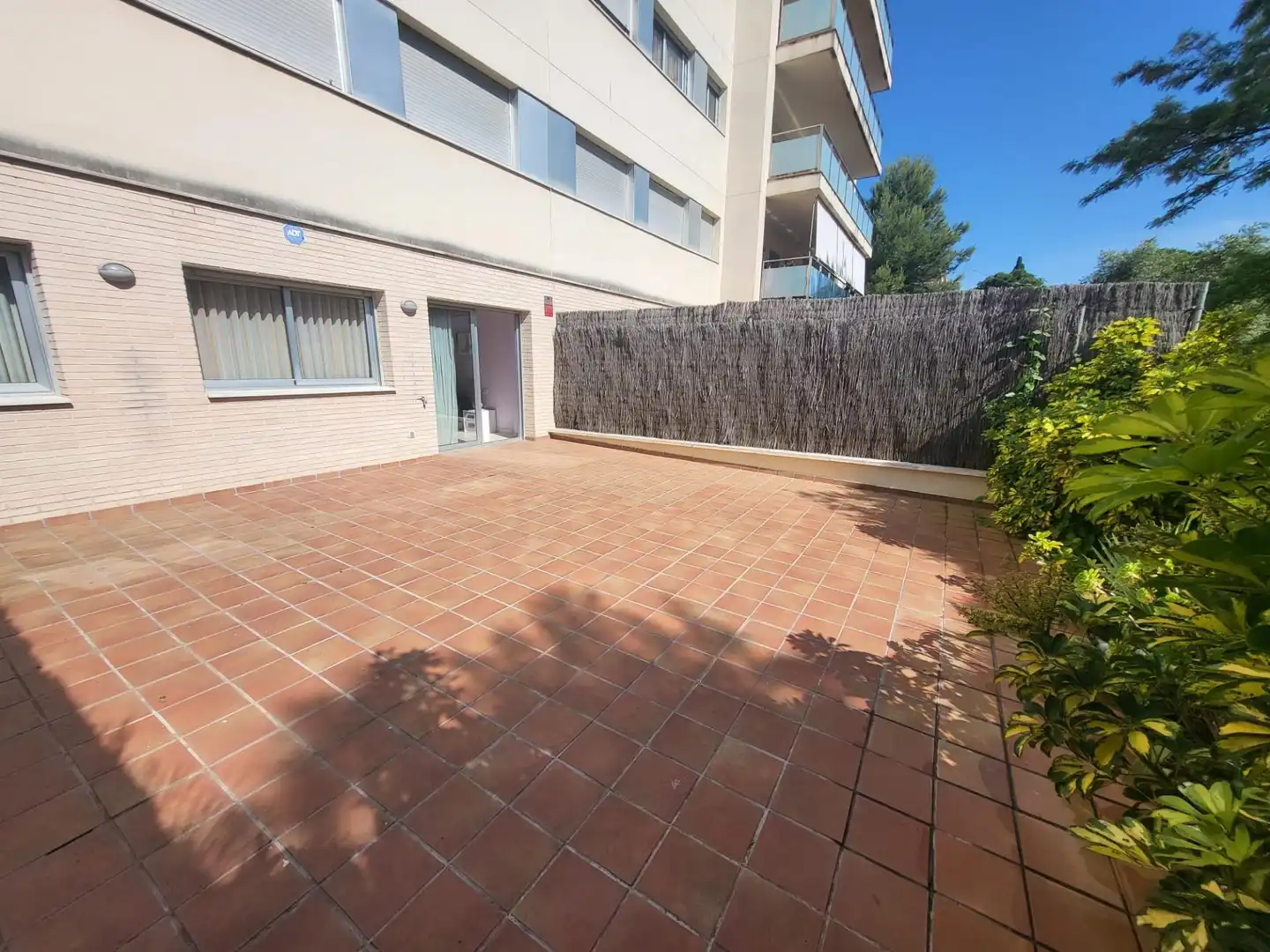 Außenansicht von Erdgeschoss zum Verkauf in Salou mit Klimaanlage, Heizung und Terrasse