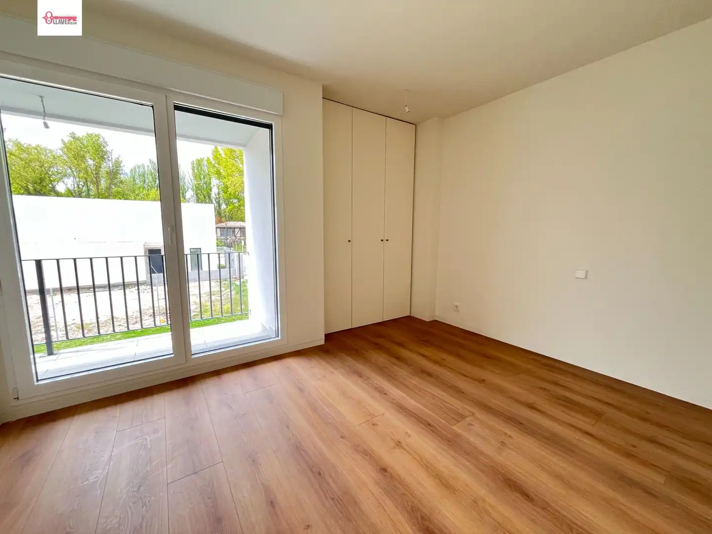 Dormitori de Casa o xalet en venda en Burgos amb Calefacció, Jardí privat i Terrassa