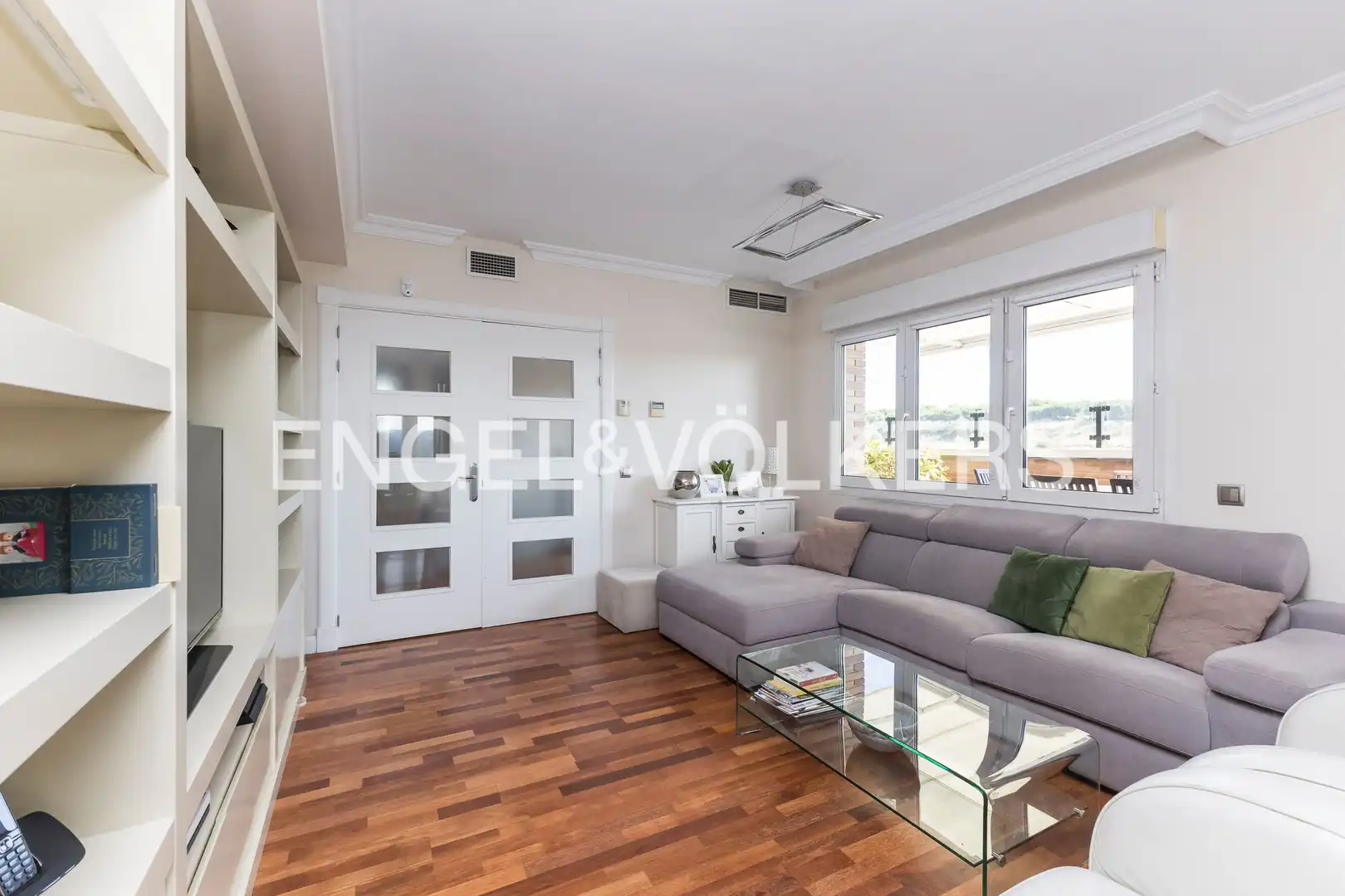 Sala d'estar de Àtic en venda en Madrid amb Aire condicionat, Calefacció i Terrassa