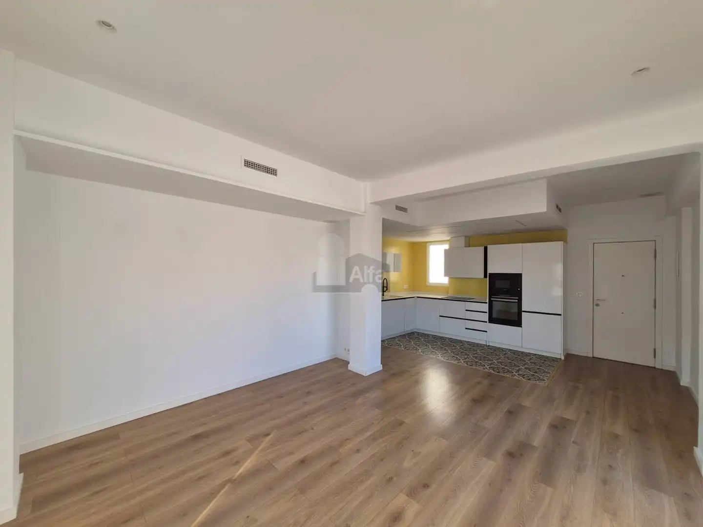 Living room of Attic for rent in Valencia  with Air Conditioner, Parquet flooring and Terrace