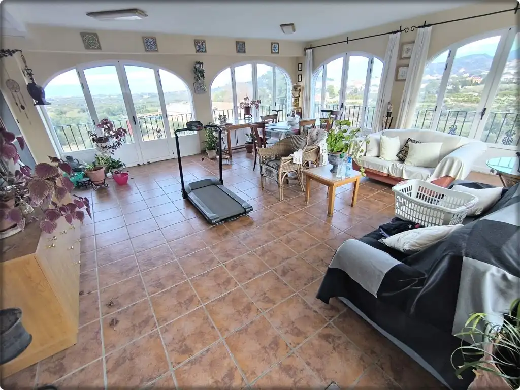 Houses for sale in Potries