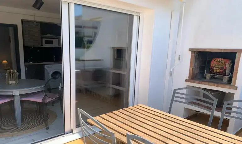 Terrassa de Pis en venda en Roses amb Calefacció, Jardí privat i Moblat