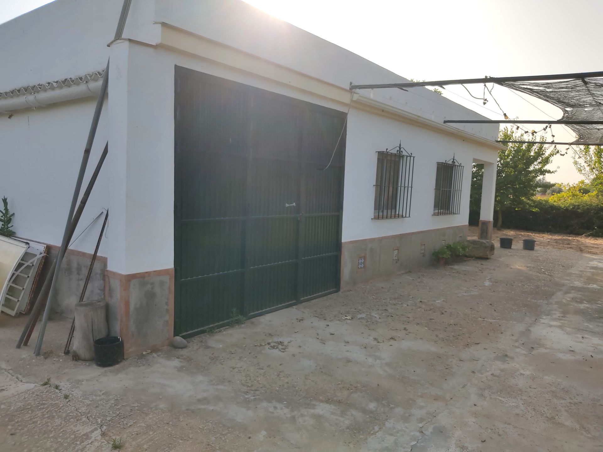 Vista exterior de Casa o xalet en venda en Utrera amb Jardí privat