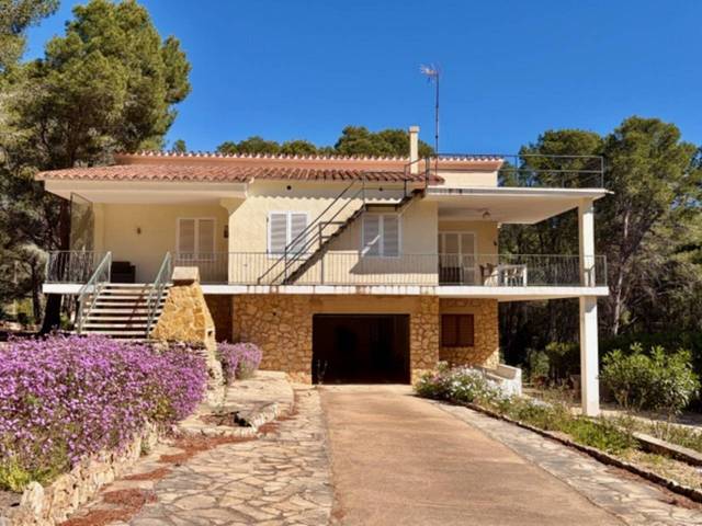 Casa-chalet en Venta en Calle Bolets en Sant Jordi d'Alfama