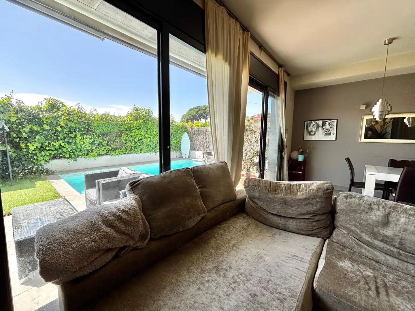 Schlafzimmer von Haus oder Chalet zum Verkauf in Pineda de Mar mit Klimaanlage, Privatgarten und Terrasse