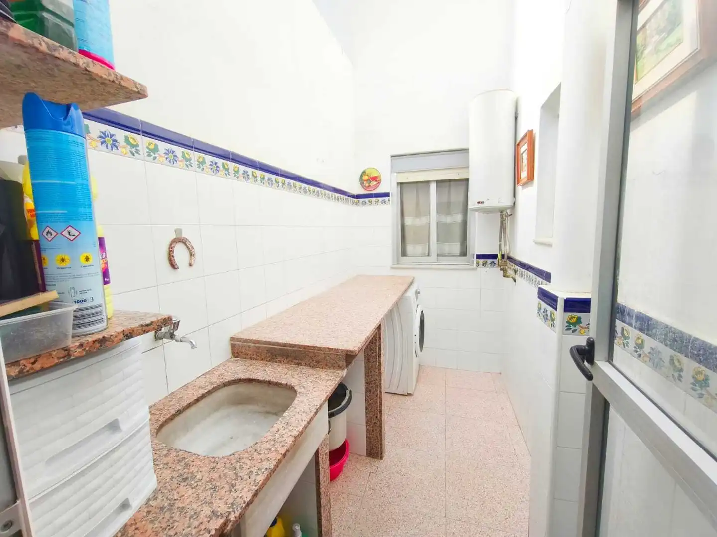 Bathroom of Houses for sale in Sueca  with Terrace and Balcony