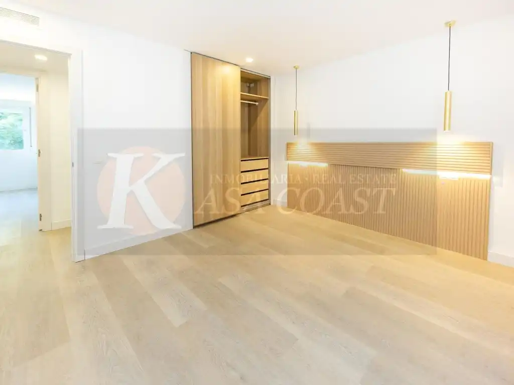 Habitación de Piso en venta en Fuengirola con Aire acondicionado, Calefacción y Terraza