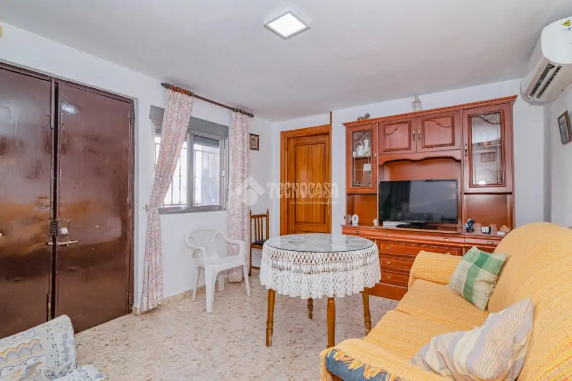Living room of Detached homes for sale in Loja  with Air Conditioner