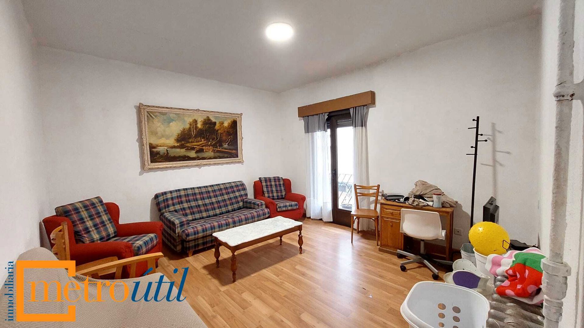 Sala d'estar de Pis en venda en Salamanca Capital amb Calefacció, Parquet i Balcó