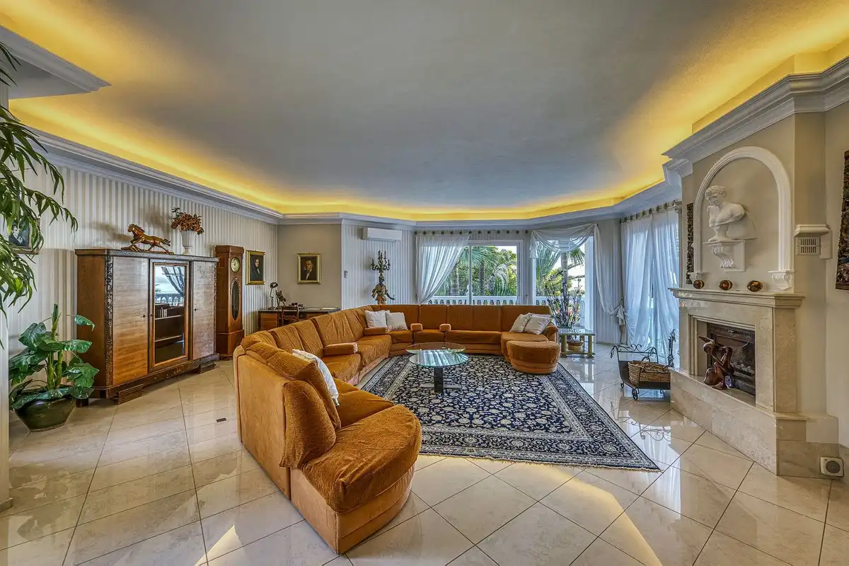 Living room of Detached homes for sale in Marbella  with Air Conditioner, Terrace and Storage room