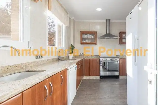 Cocina de Casa o chalet en venta en Torrent con Aire acondicionado, Calefacción y Jardín privado