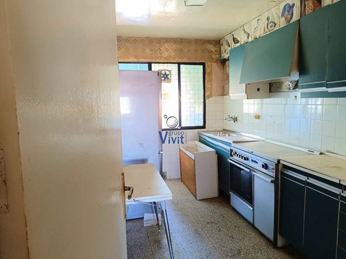 Kitchen of Flat for sale in Alcalá de Guadaira  with Balcony