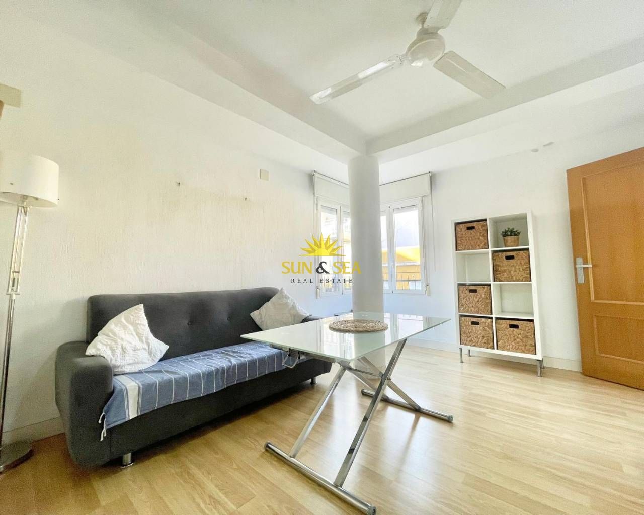 Vista exterior de Apartament de lloguer en Elche / Elx amb Aire condicionat, Calefacció i Moblat