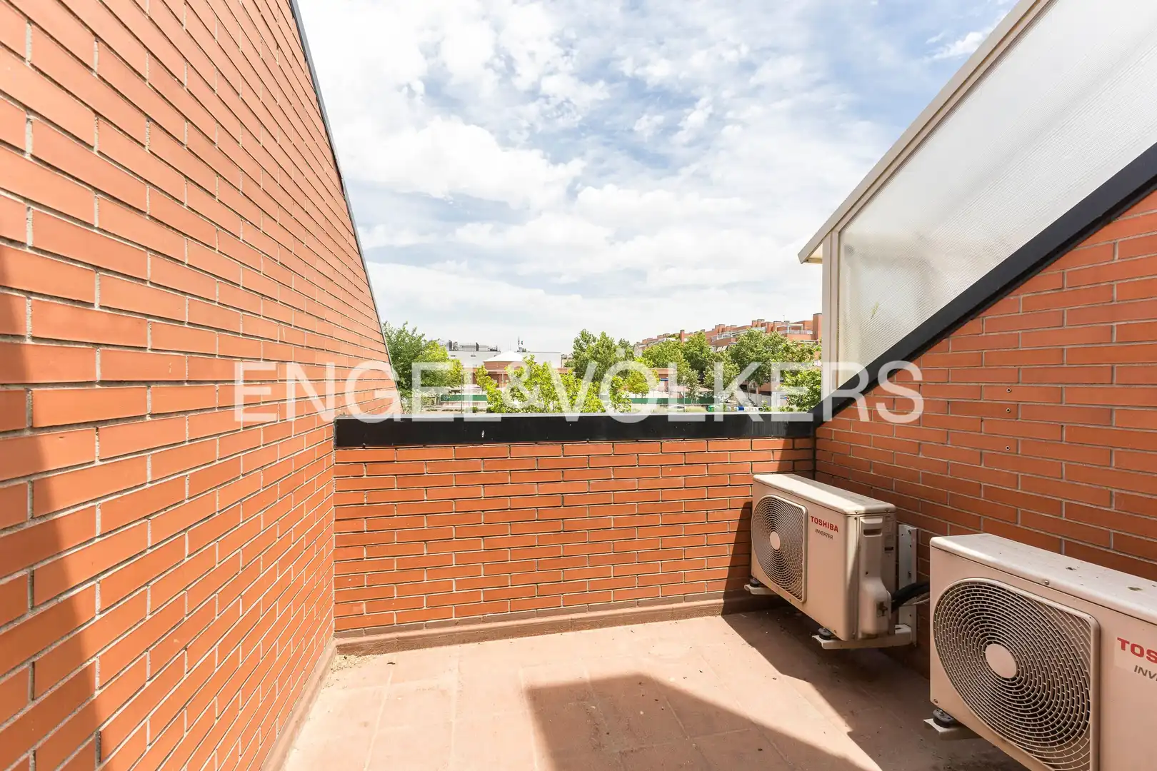 Terrace of Detached homes for sale in Paracuellos de Jarama  with Air Conditioner, Heating and Private garden