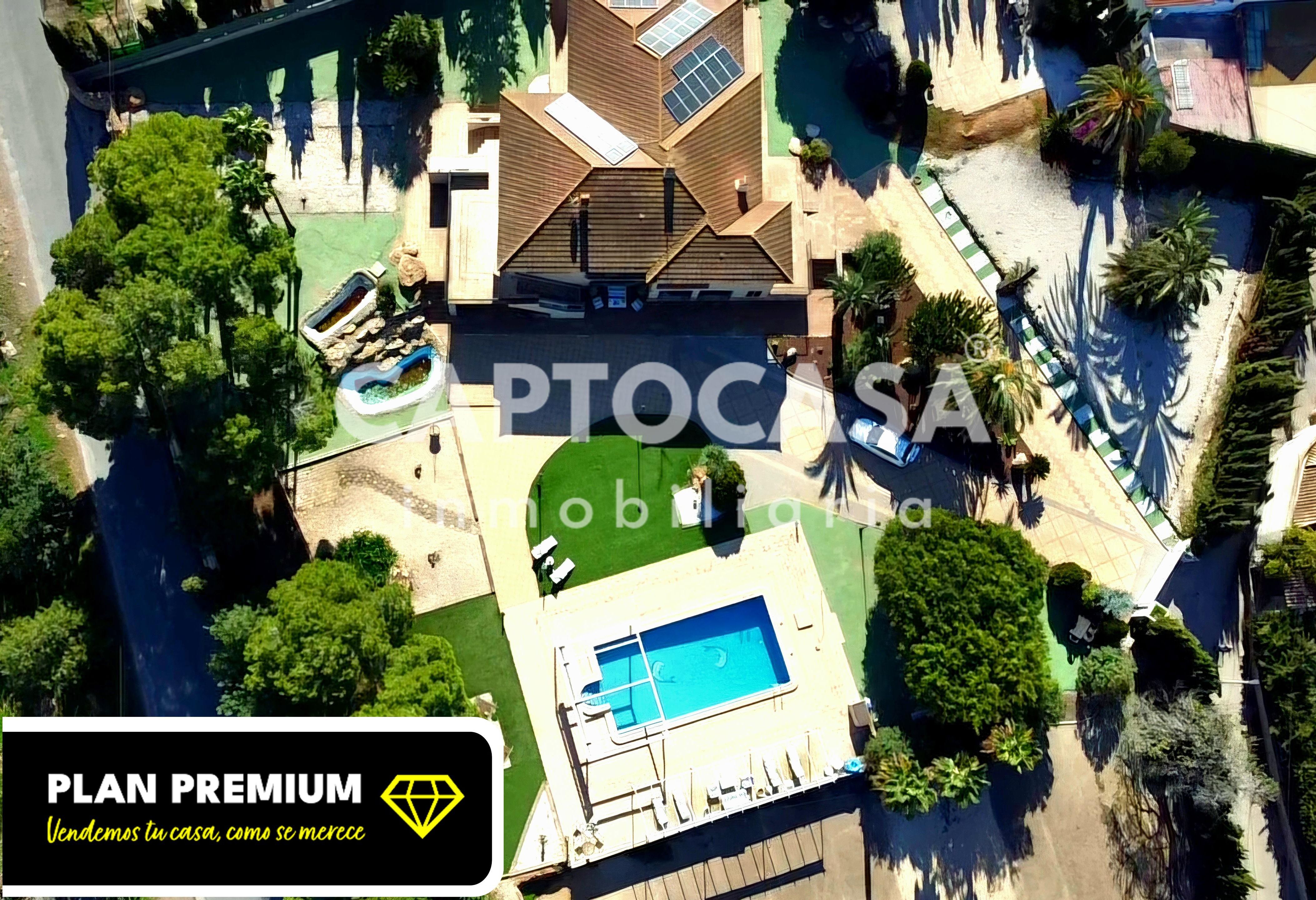 Vista exterior de Casa o xalet en venda en Cartagena amb Aire condicionat, Calefacció i Jardí privat